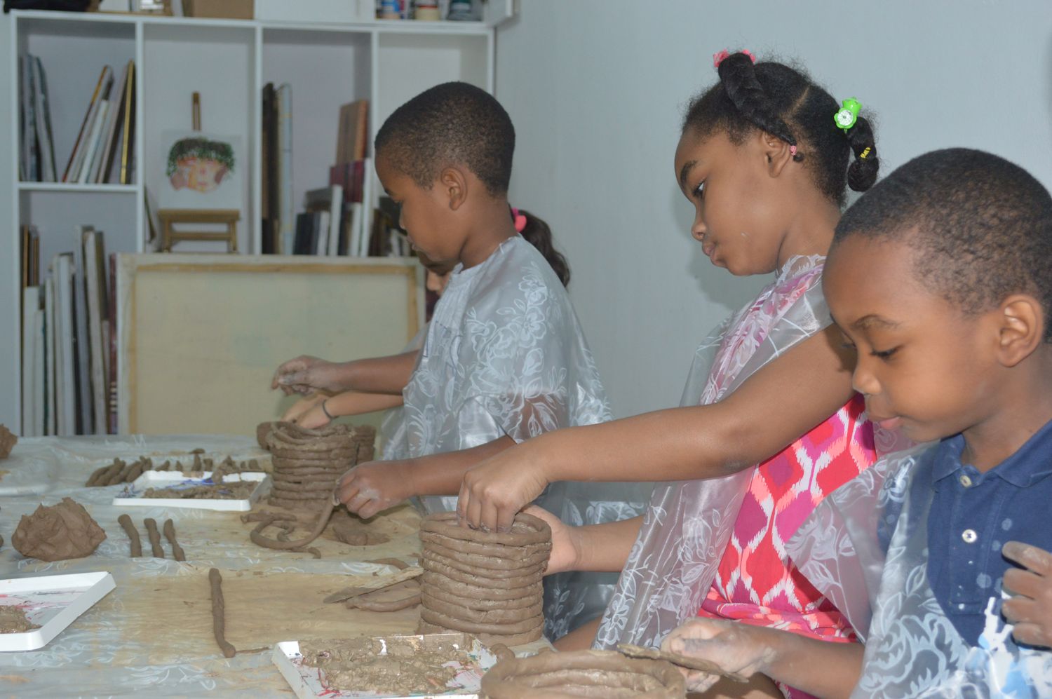 Tiga Art School group class
